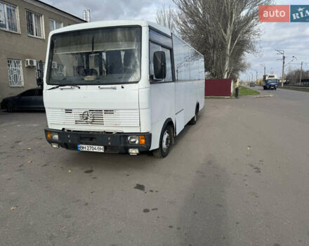 Білий Мерседес Варіо, об'ємом двигуна 3.97 л та пробігом 600 тис. км за 9300 $, фото 1 на Automoto.ua