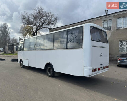 Білий Мерседес Варіо, об'ємом двигуна 3.97 л та пробігом 600 тис. км за 9300 $, фото 20 на Automoto.ua