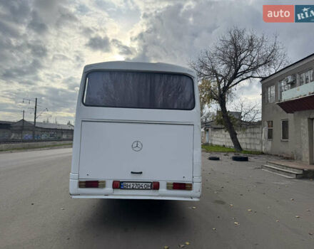 Білий Мерседес Варіо, об'ємом двигуна 3.97 л та пробігом 600 тис. км за 9300 $, фото 16 на Automoto.ua