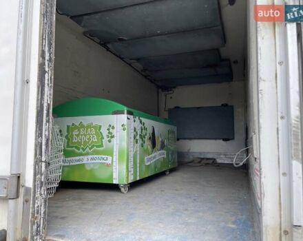 Белый Мерседес Варио, объемом двигателя 4 л и пробегом 855 тыс. км за 4999 $, фото 1 на Automoto.ua