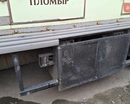 Білий Мерседес Варіо, об'ємом двигуна 4.25 л та пробігом 500 тис. км за 10500 $, фото 5 на Automoto.ua