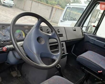 Білий Мерседес Варіо, об'ємом двигуна 4.25 л та пробігом 500 тис. км за 10500 $, фото 8 на Automoto.ua