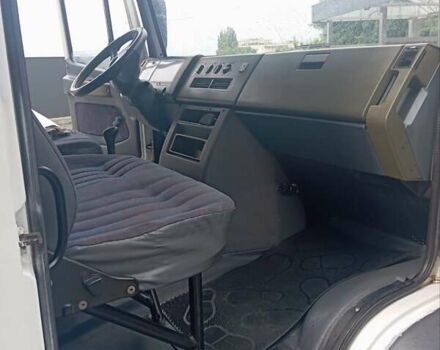 Белый Мерседес Варио, объемом двигателя 2.87 л и пробегом 402 тыс. км за 10500 $, фото 16 на Automoto.ua