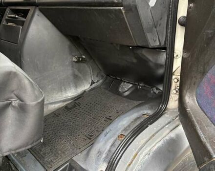 Білий Мерседес Варіо, об'ємом двигуна 4.25 л та пробігом 600 тис. км за 10500 $, фото 21 на Automoto.ua