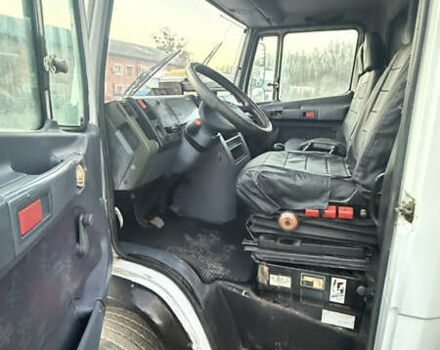 Белый Мерседес Варио, объемом двигателя 4.25 л и пробегом 500 тыс. км за 11000 $, фото 15 на Automoto.ua