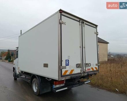 Белый Мерседес Варио, объемом двигателя 4.25 л и пробегом 670 тыс. км за 18000 $, фото 2 на Automoto.ua