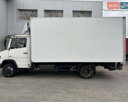 Белый Мерседес Варио, объемом двигателя 4.25 л и пробегом 198 тыс. км за 29000 $, фото 1 на Automoto.ua