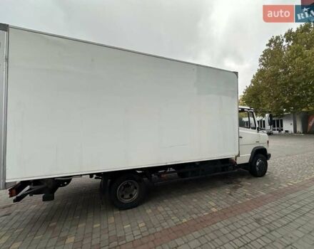 Белый Мерседес Варио, объемом двигателя 4.25 л и пробегом 198 тыс. км за 29000 $, фото 12 на Automoto.ua