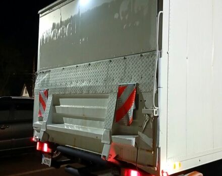 Белый Мерседес Варио, объемом двигателя 4.2 л и пробегом 474 тыс. км за 10600 $, фото 3 на Automoto.ua