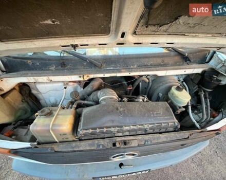 Мерседес Варіо 1999 у Коростышеве на Automoto.ua Білий Мерседес Варіо, об'ємом двигуна 4.25 л та пробігом 139 тис. км за 10500 $, фото 11 на Automoto.ua