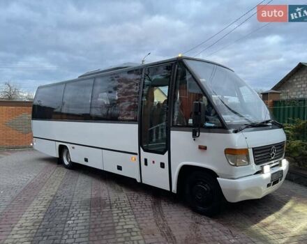 Белый Мерседес Варио, объемом двигателя 4.25 л и пробегом 555 тыс. км за 25500 $, фото 14 на Automoto.ua