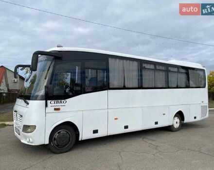 Белый Мерседес Варио, объемом двигателя 4.25 л и пробегом 420 тыс. км за 50000 $, фото 3 на Automoto.ua