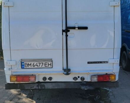 Белый Мерседес Варио, объемом двигателя 4 л и пробегом 350 тыс. км за 5900 $, фото 3 на Automoto.ua