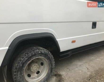 Белый Мерседес Варио, объемом двигателя 2.9 л и пробегом 180 тыс. км за 15000 $, фото 7 на Automoto.ua