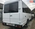 Белый Мерседес Варио, объемом двигателя 2.9 л и пробегом 180 тыс. км за 15000 $, фото 3 на Automoto.ua