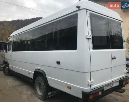 Белый Мерседес Варио, объемом двигателя 2.9 л и пробегом 180 тыс. км за 15000 $, фото 5 на Automoto.ua