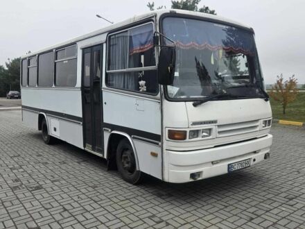 Белый Мерседес Варио, объемом двигателя 6 л и пробегом 660 тыс. км за 9900 $, фото 1 на Automoto.ua