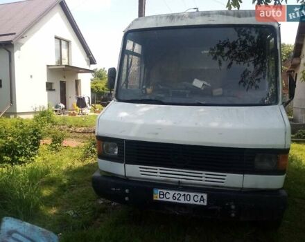 Білий Мерседес Варіо, об'ємом двигуна 3.7 л та пробігом 500 тис. км за 2900 $, фото 1 на Automoto.ua