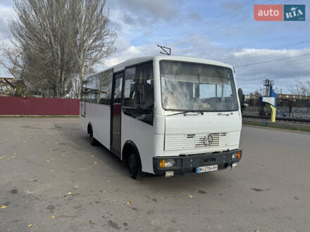 Білий Мерседес Варіо, об'ємом двигуна 3.97 л та пробігом 600 тис. км за 9300 $, фото 1 на Automoto.ua