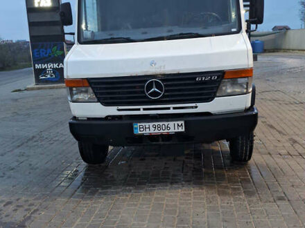 Білий Мерседес Варіо, об'ємом двигуна 2.87 л та пробігом 370 тис. км за 5500 $, фото 1 на Automoto.ua