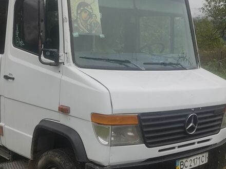 Білий Мерседес Варіо, об'ємом двигуна 4.3 л та пробігом 350 тис. км за 8000 $, фото 1 на Automoto.ua
