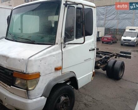 Білий Мерседес Варіо, об'ємом двигуна 4.25 л та пробігом 700 тис. км за 4900 $, фото 1 на Automoto.ua