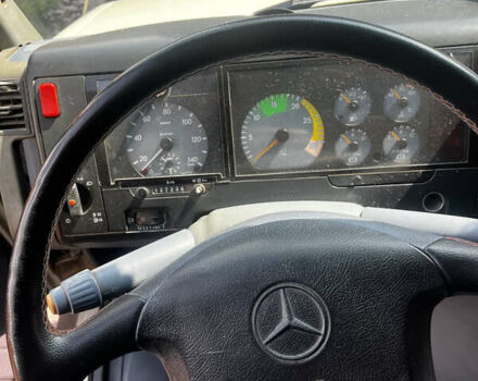 Бежевый Мерседес Варио, объемом двигателя 4.6 л и пробегом 440 тыс. км за 15500 $, фото 24 на Automoto.ua