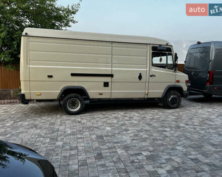 Бежевый Мерседес Варио, объемом двигателя 4.6 л и пробегом 440 тыс. км за 15500 $, фото 13 на Automoto.ua