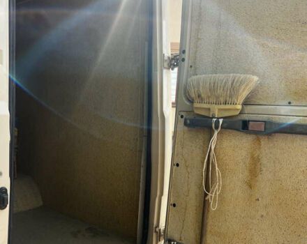 Бежевый Мерседес Варио, объемом двигателя 4.6 л и пробегом 440 тыс. км за 15500 $, фото 19 на Automoto.ua