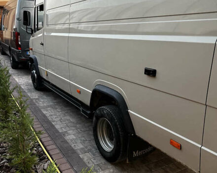 Бежевый Мерседес Варио, объемом двигателя 4.6 л и пробегом 440 тыс. км за 15500 $, фото 6 на Automoto.ua