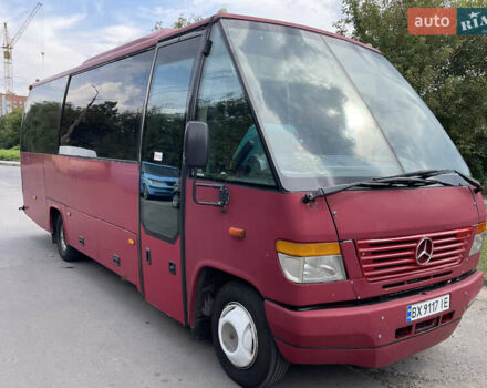 Красный Мерседес Варио, объемом двигателя 4.2 л и пробегом 467 тыс. км за 17500 $, фото 4 на Automoto.ua