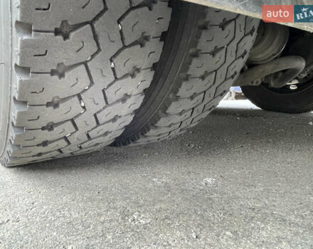 Красный Мерседес Варио, объемом двигателя 4.2 л и пробегом 467 тыс. км за 17500 $, фото 8 на Automoto.ua