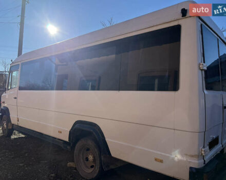 Мерседес Варіо, об'ємом двигуна 4.2 л та пробігом 600 тис. км за 6000 $, фото 2 на Automoto.ua