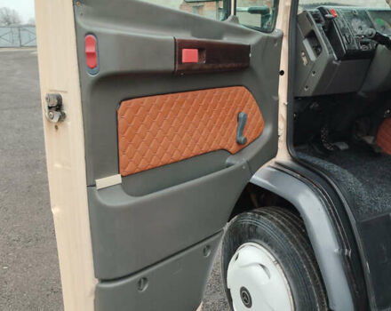 Мерседес Варіо, об'ємом двигуна 4.3 л та пробігом 1 тис. км за 18700 $, фото 4 на Automoto.ua