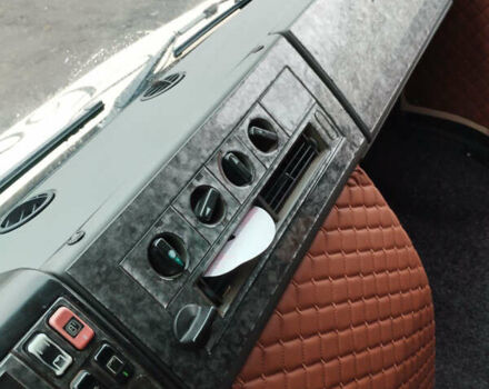 Мерседес Варіо, об'ємом двигуна 4.3 л та пробігом 1 тис. км за 18700 $, фото 12 на Automoto.ua