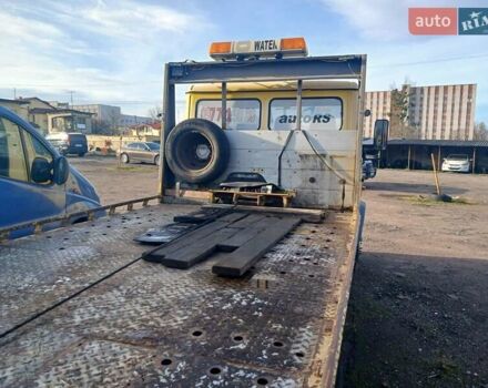 Желтый Мерседес Варио, объемом двигателя 2.87 л и пробегом 510 тыс. км за 10000 $, фото 3 на Automoto.ua