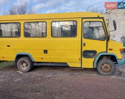 Желтый Мерседес Варио, объемом двигателя 0 л и пробегом 300 тыс. км за 5500 $, фото 1 на Automoto.ua