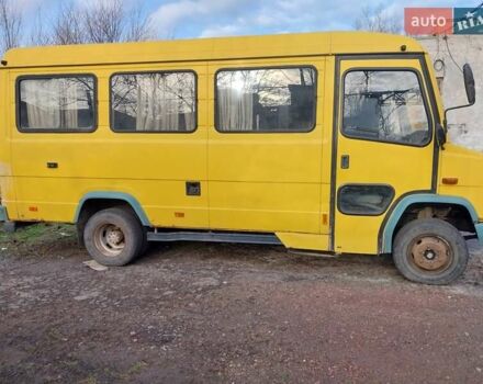Желтый Мерседес Варио, объемом двигателя 0 л и пробегом 300 тыс. км за 5500 $, фото 2 на Automoto.ua