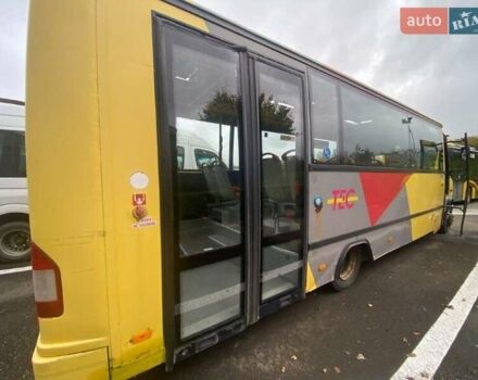 Мерседес Варио 2012 в Луцке на Automoto.ua Желтый Мерседес Варио, объемом двигателя 4.2 л и пробегом 270 тыс. км за 40000 $, фото 3 на Automoto.ua