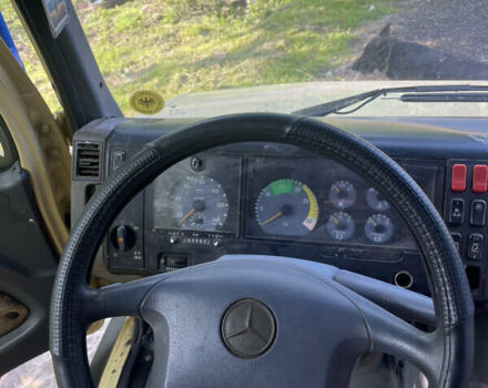 Мерседес Варіо 2001 у Лубнах на Automoto.ua Жовтий Мерседес Варіо, об'ємом двигуна 4.25 л та пробігом 584 тис. км за 13700 $, фото 3 на Automoto.ua