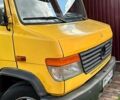 Желтый Мерседес Варио, объемом двигателя 4.2 л и пробегом 440 тыс. км за 15500 $, фото 3 на Automoto.ua
