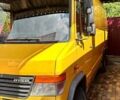 Желтый Мерседес Варио, объемом двигателя 4.2 л и пробегом 440 тыс. км за 15500 $, фото 1 на Automoto.ua