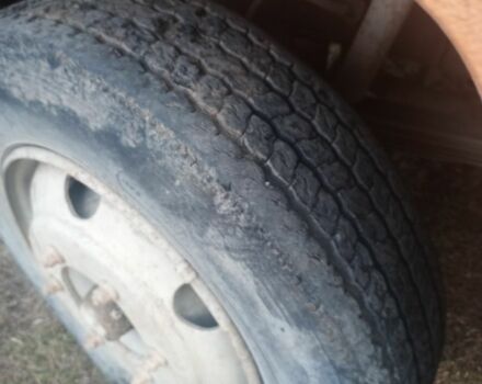 Жовтий Мерседес Варіо, об'ємом двигуна 3.8 л та пробігом 100 тис. км за 2350 $, фото 6 на Automoto.ua