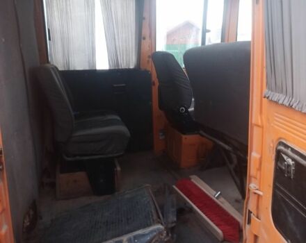 Жовтий Мерседес Варіо, об'ємом двигуна 3.8 л та пробігом 100 тис. км за 2350 $, фото 8 на Automoto.ua