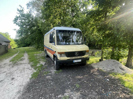 Мерседес Варио 2001 в Лубнах на Automoto.ua Желтый Мерседес Варио, объемом двигателя 4.25 л и пробегом 584 тыс. км за 13700 $, фото 1 на Automoto.ua
