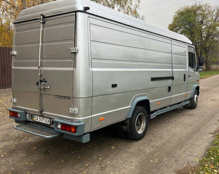 Сірий Мерседес Варіо, об'ємом двигуна 4.3 л та пробігом 400 тис. км за 15000 $, фото 3 на Automoto.ua