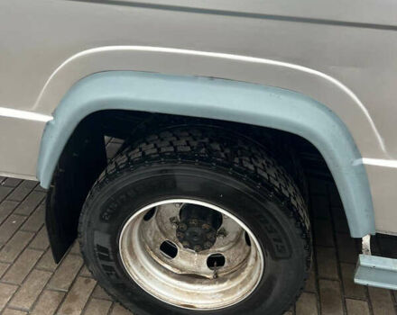 Сірий Мерседес Варіо, об'ємом двигуна 4.3 л та пробігом 400 тис. км за 15000 $, фото 6 на Automoto.ua