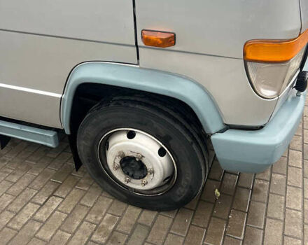 Сірий Мерседес Варіо, об'ємом двигуна 4.3 л та пробігом 400 тис. км за 15000 $, фото 5 на Automoto.ua