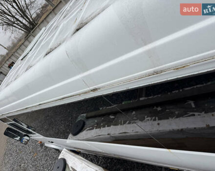 Серый Мерседес Варио, объемом двигателя 4.3 л и пробегом 200 тыс. км за 14000 $, фото 11 на Automoto.ua