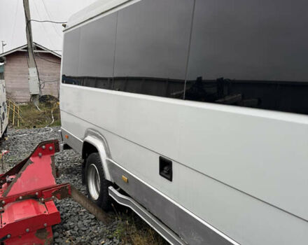 Серый Мерседес Варио, объемом двигателя 4.3 л и пробегом 200 тыс. км за 14000 $, фото 2 на Automoto.ua